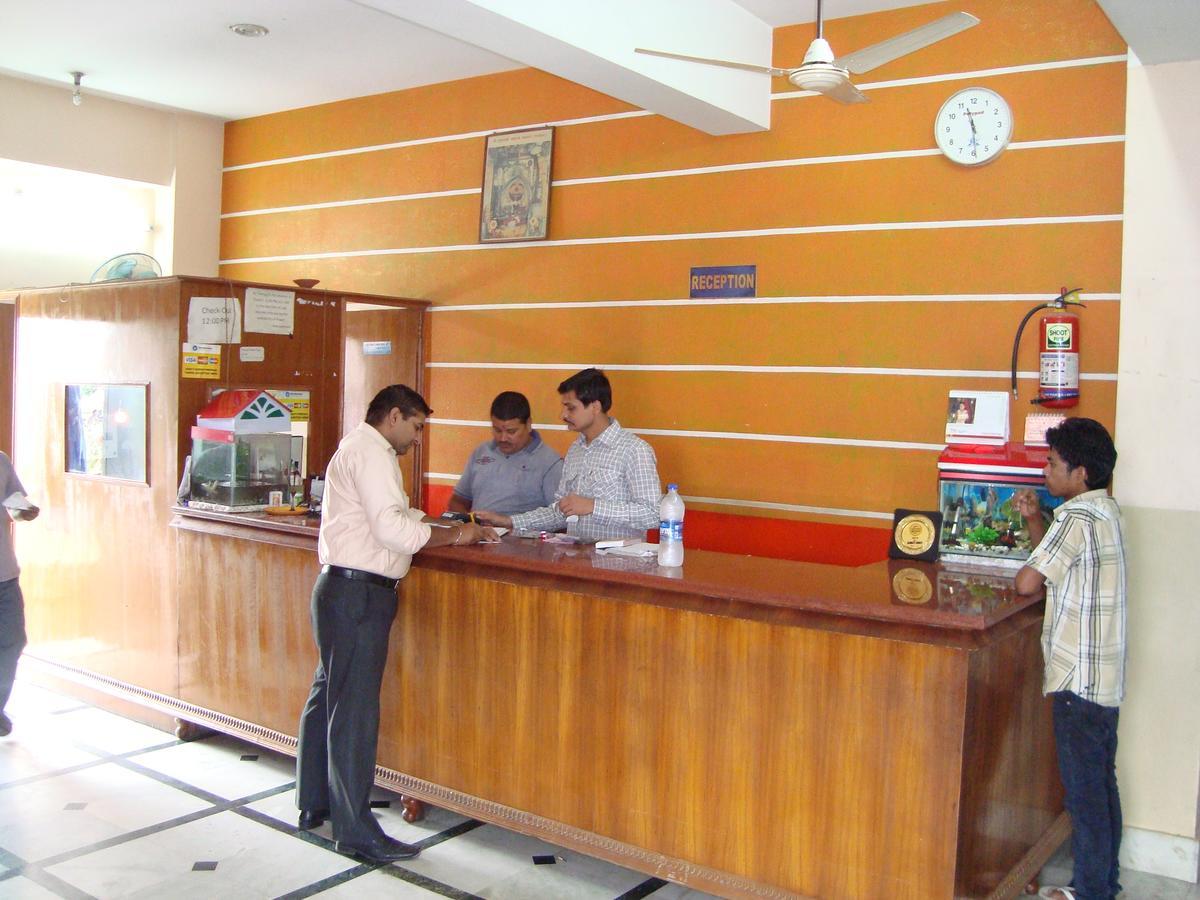 Hotel Ridhi N Sidhi Bettiah Exteriör bild